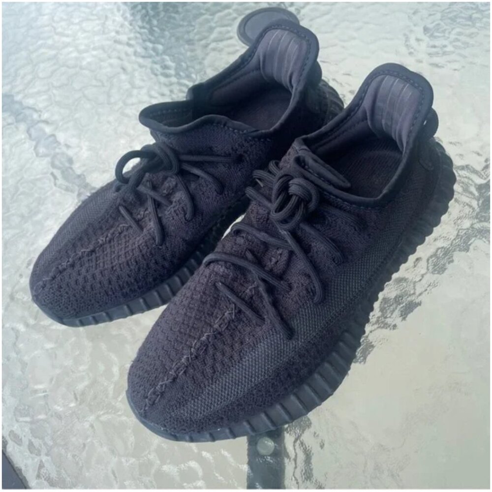 YEEZY 350V2 black,  US 7/EU 40